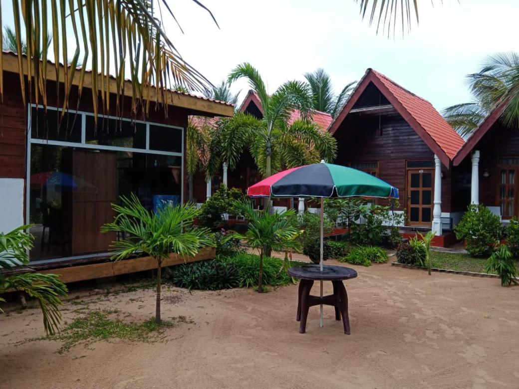 Elegant Green Beach Resort Trincomalee Exterior foto