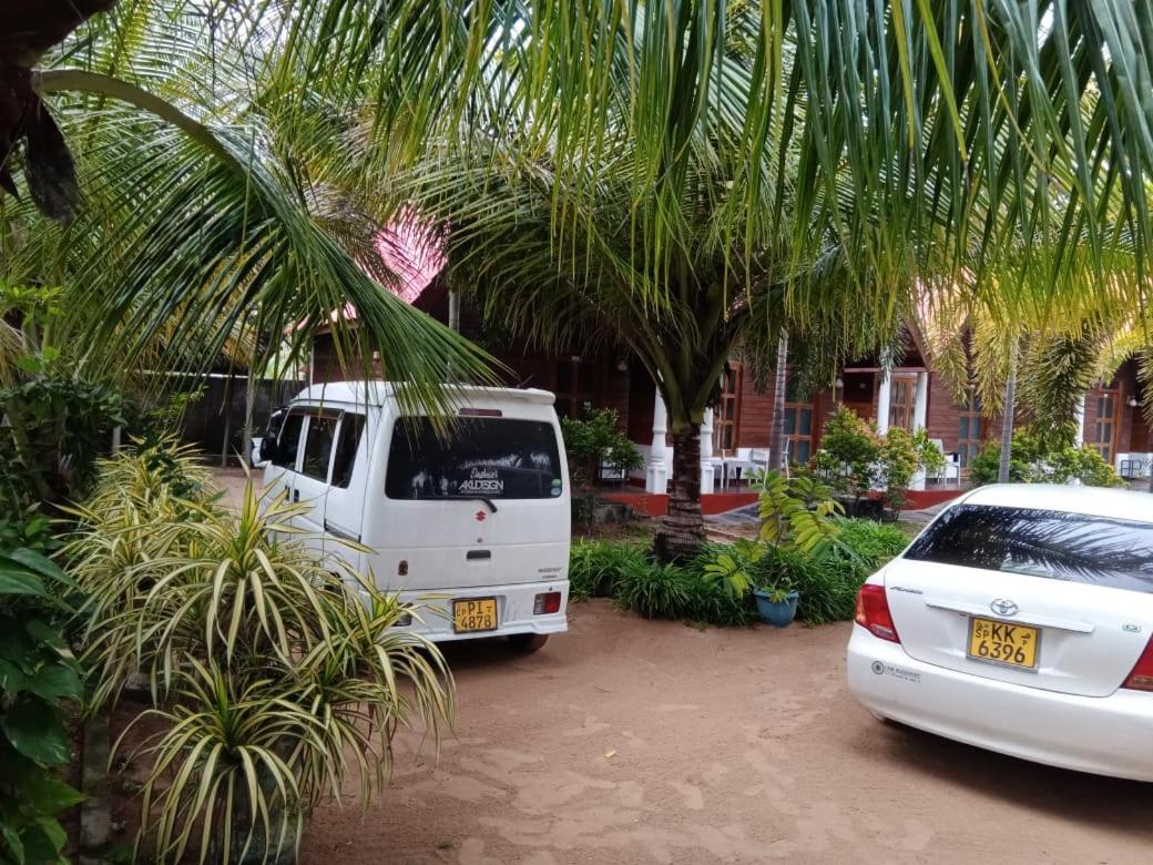 Elegant Green Beach Resort Trincomalee Exterior foto